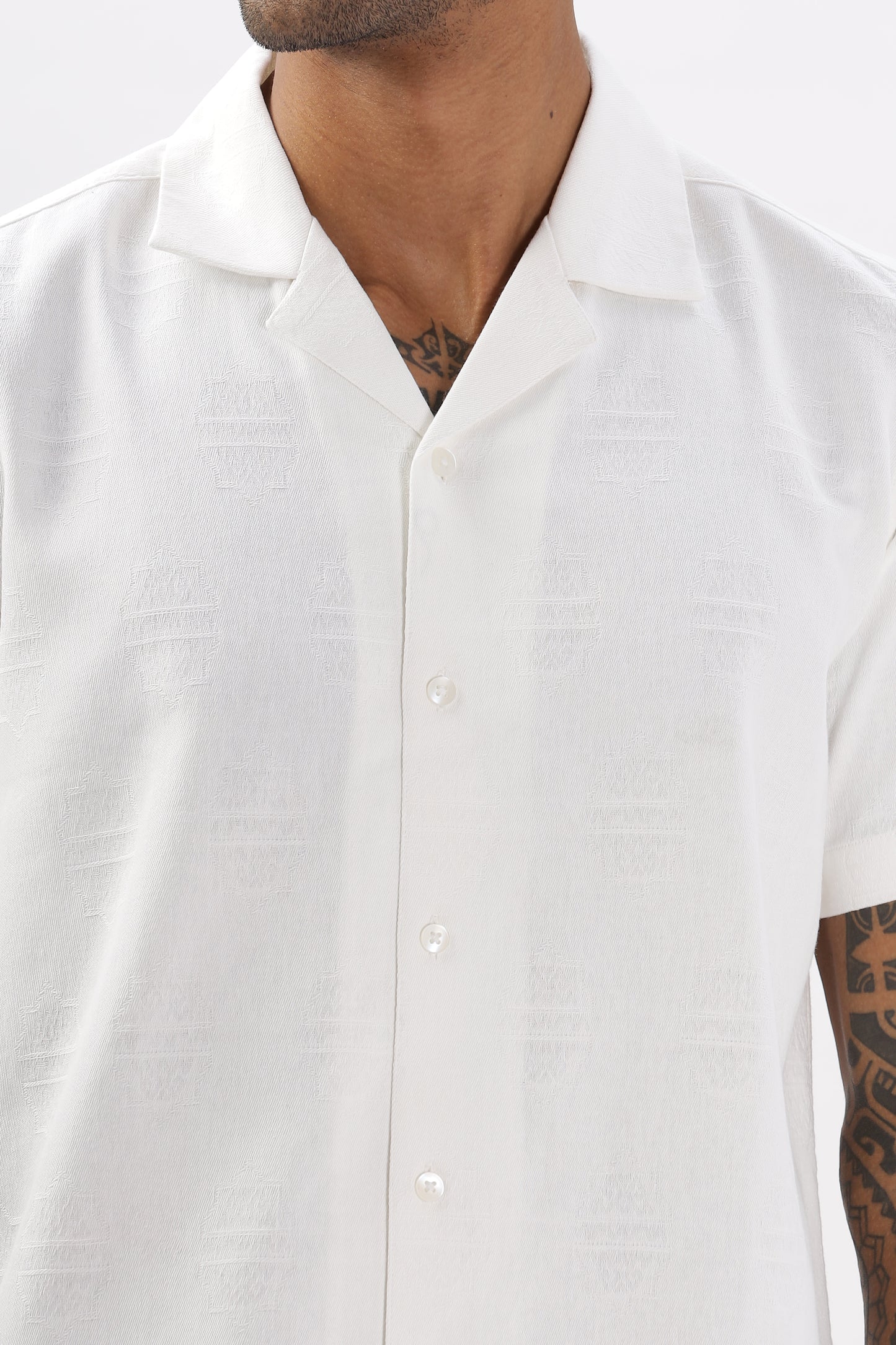 Uri White Jacquard Casual Cuban Collar Shirt