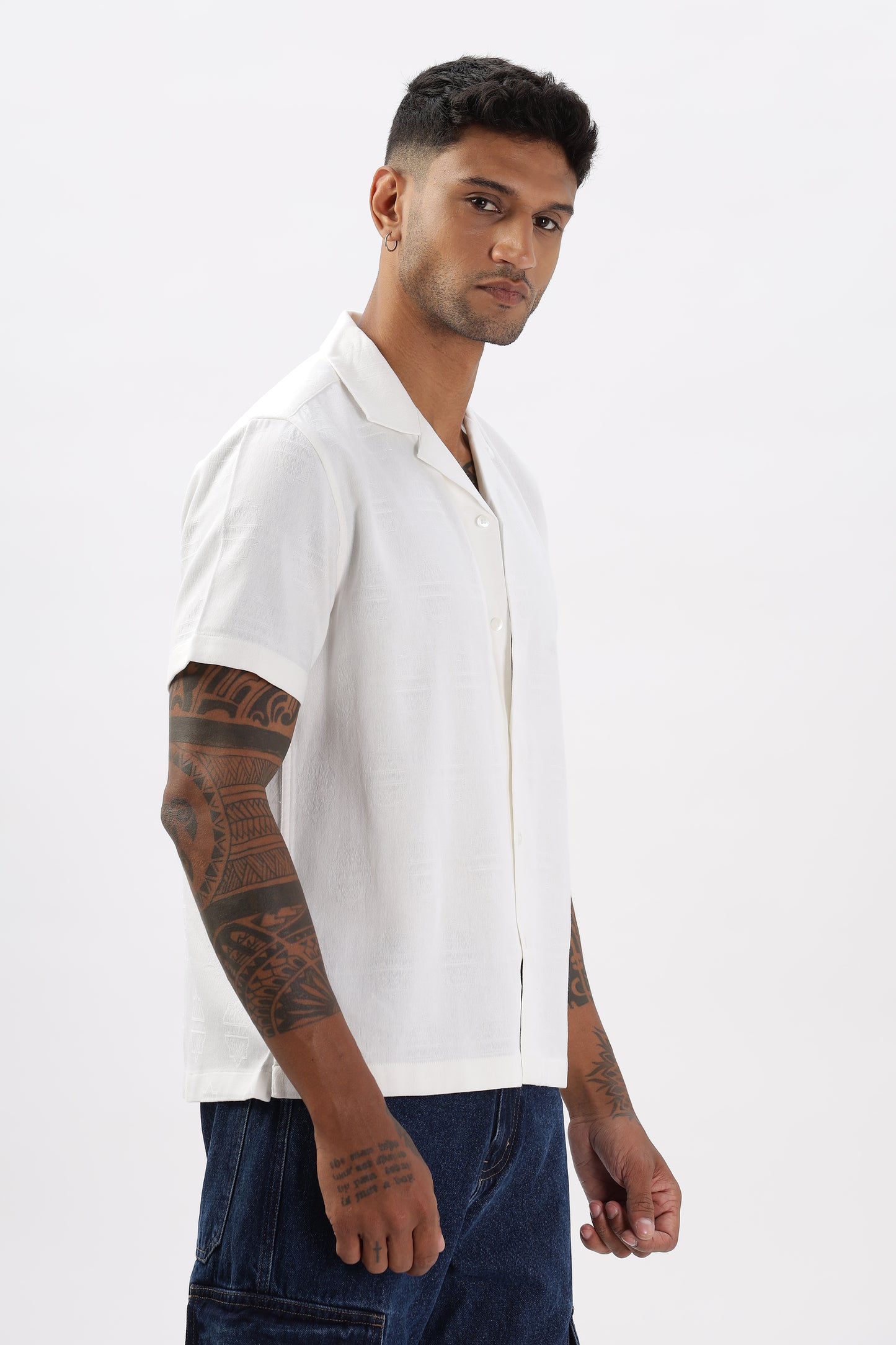 Uri White Jacquard Casual Cuban Collar Shirt