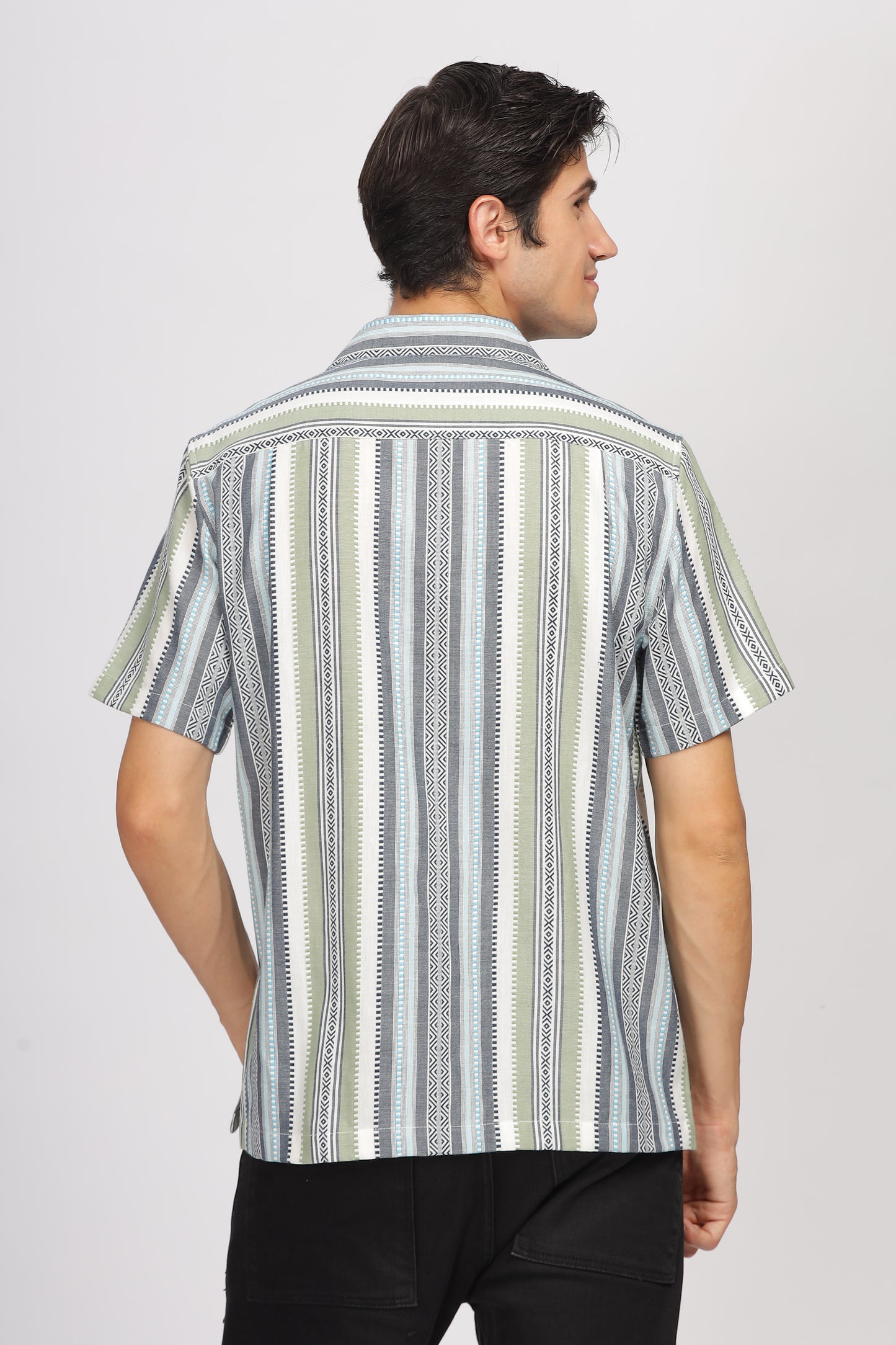 Uri Jacquard Cuban Collar Shirt