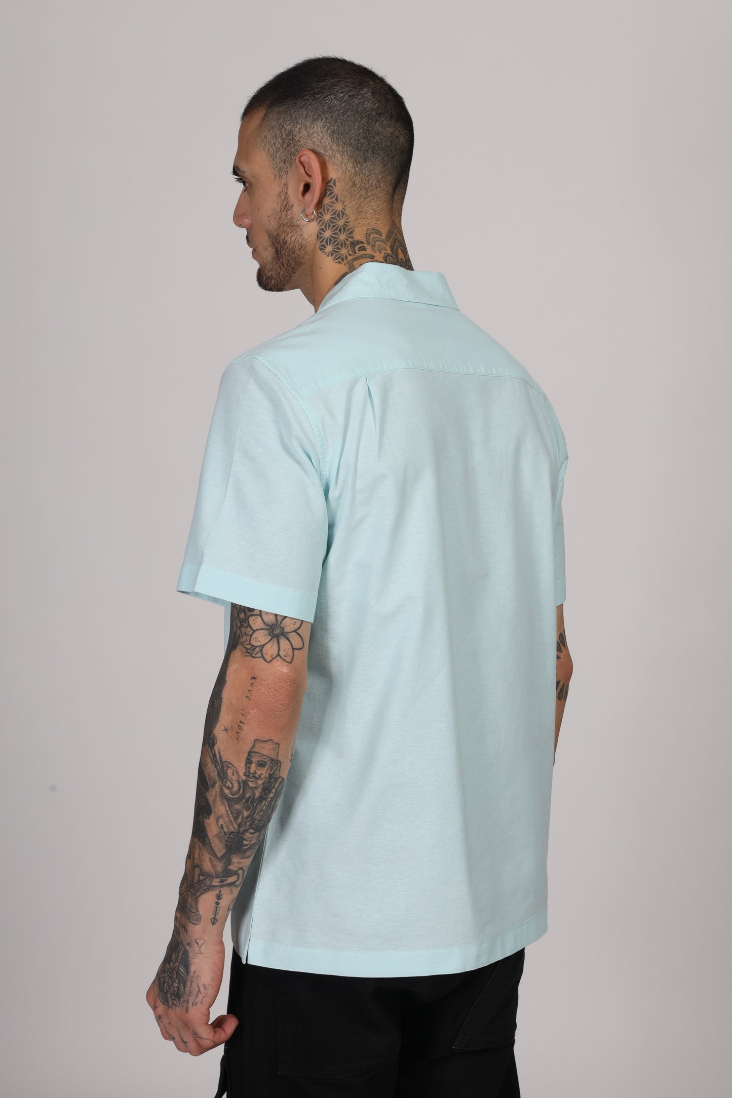 Uri Cuban Collar Turquoise Oxford Shirt - Kashyap Global Lifestyles LLP