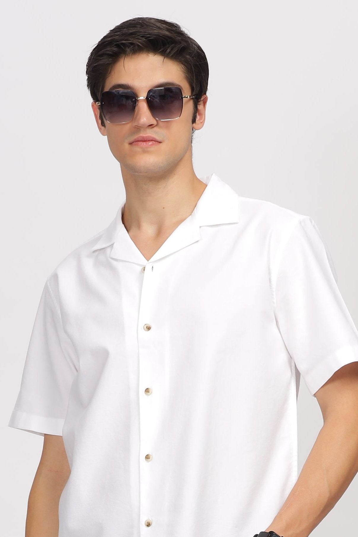 Uri Classic White Oxford Casual Shirt