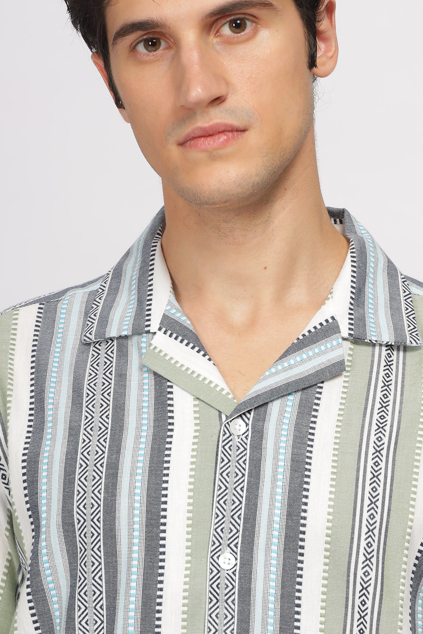 Uri Jacquard Cuban Collar Shirt