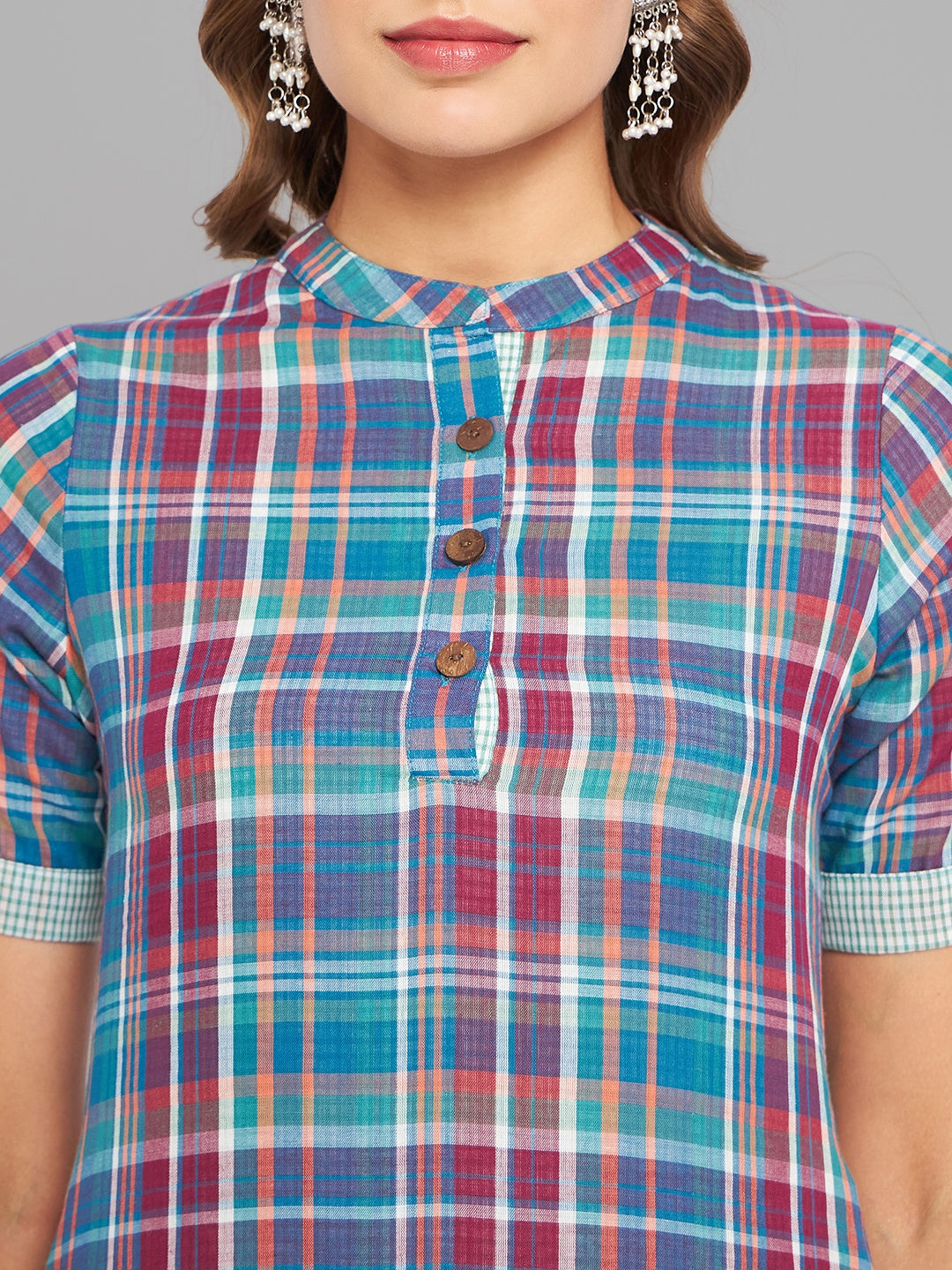 Women Mandrian Collar Short Sleeve Kurta - Kashyap Global Lifestyles LLP
