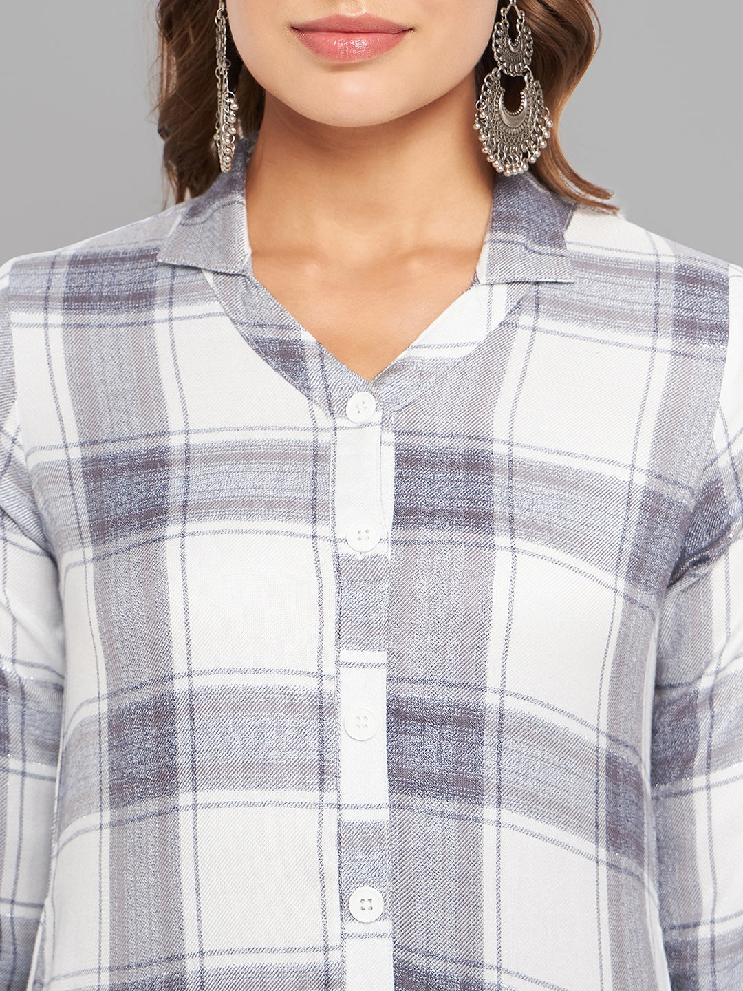 Women White & Grey Collar Neck Kurta - Kashyap Global Lifestyles LLP