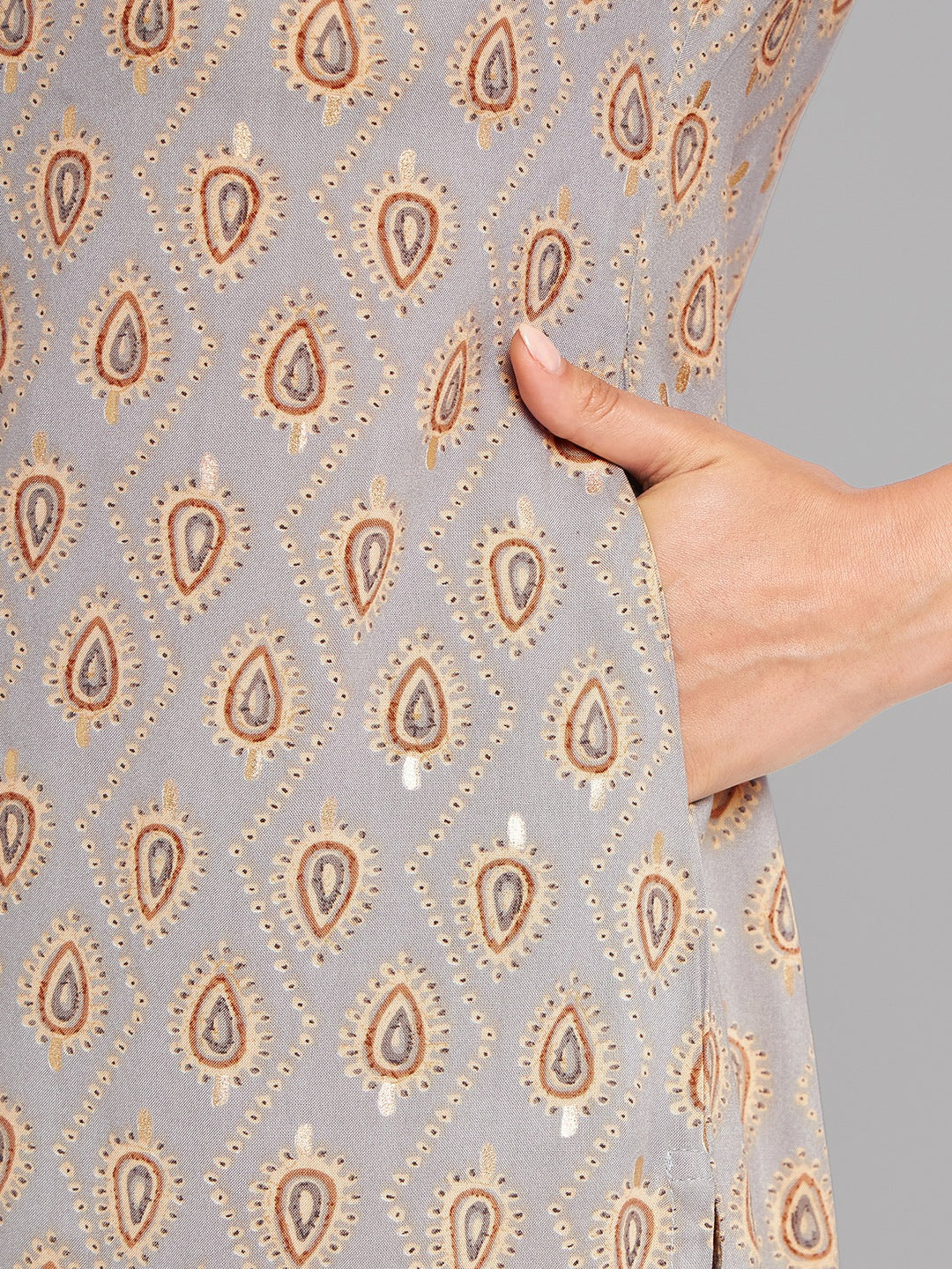 Women Grey Ethnic Motifs Printed Kurta With Piping - Kashyap Global Lifestyles LLP