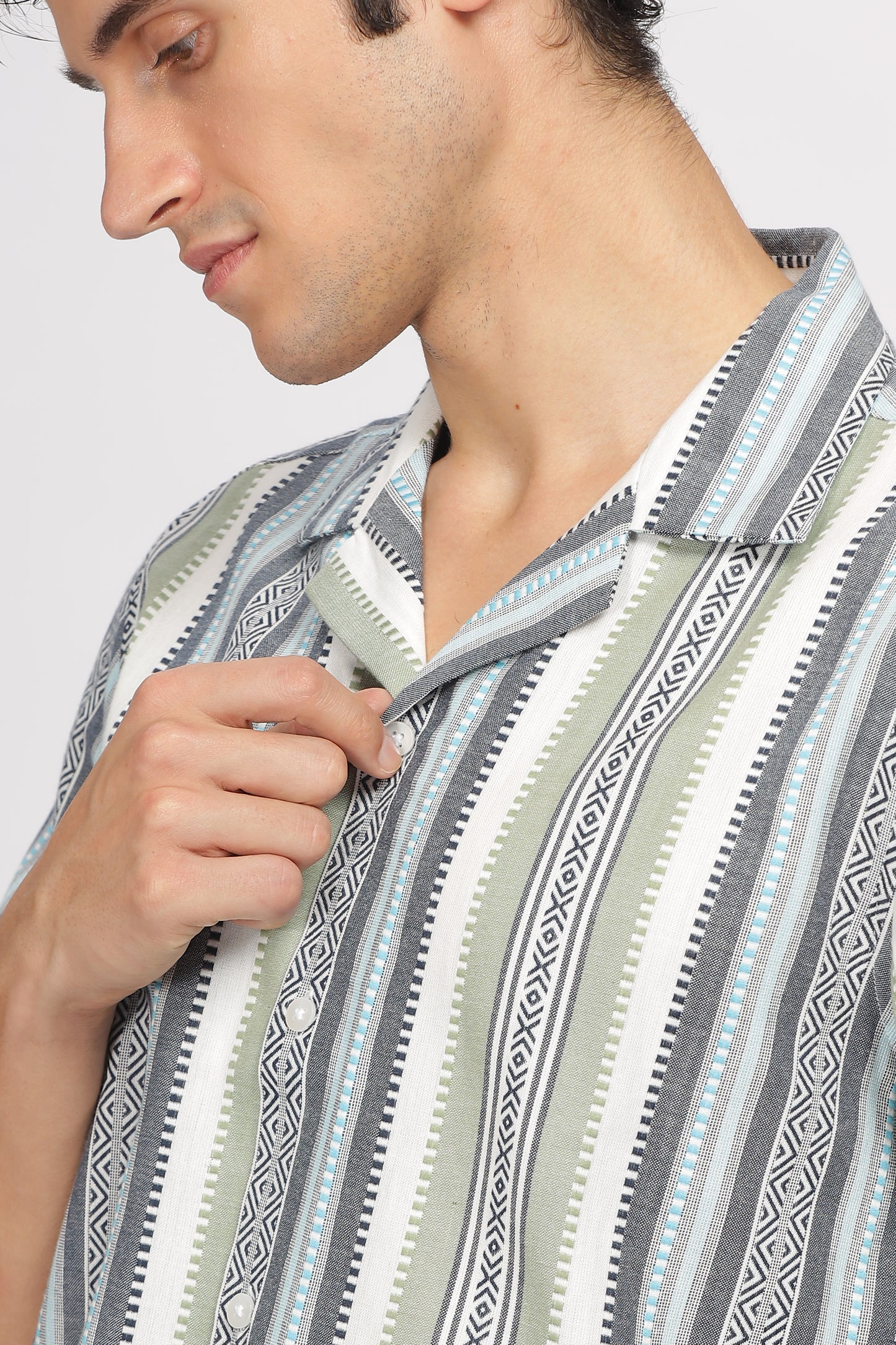 Uri Jacquard Cuban Collar Shirt