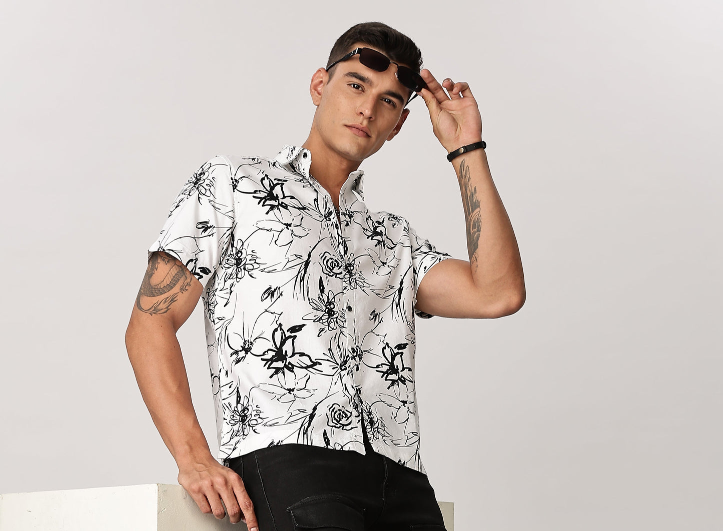Uri Floral Sketch White Shirt
