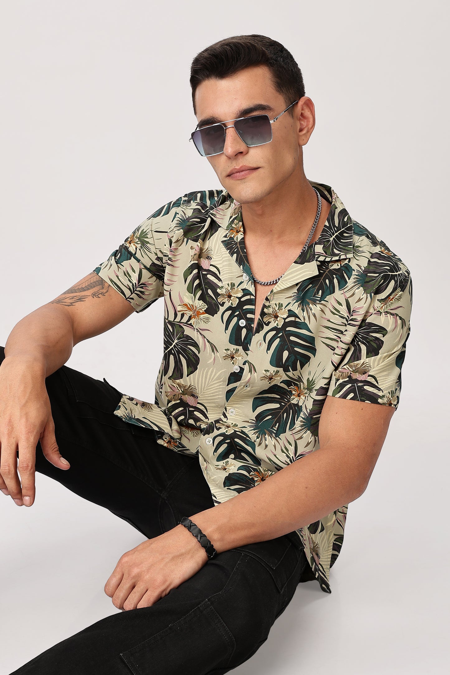 Uri Leaf Print Resort Collar Shirt
