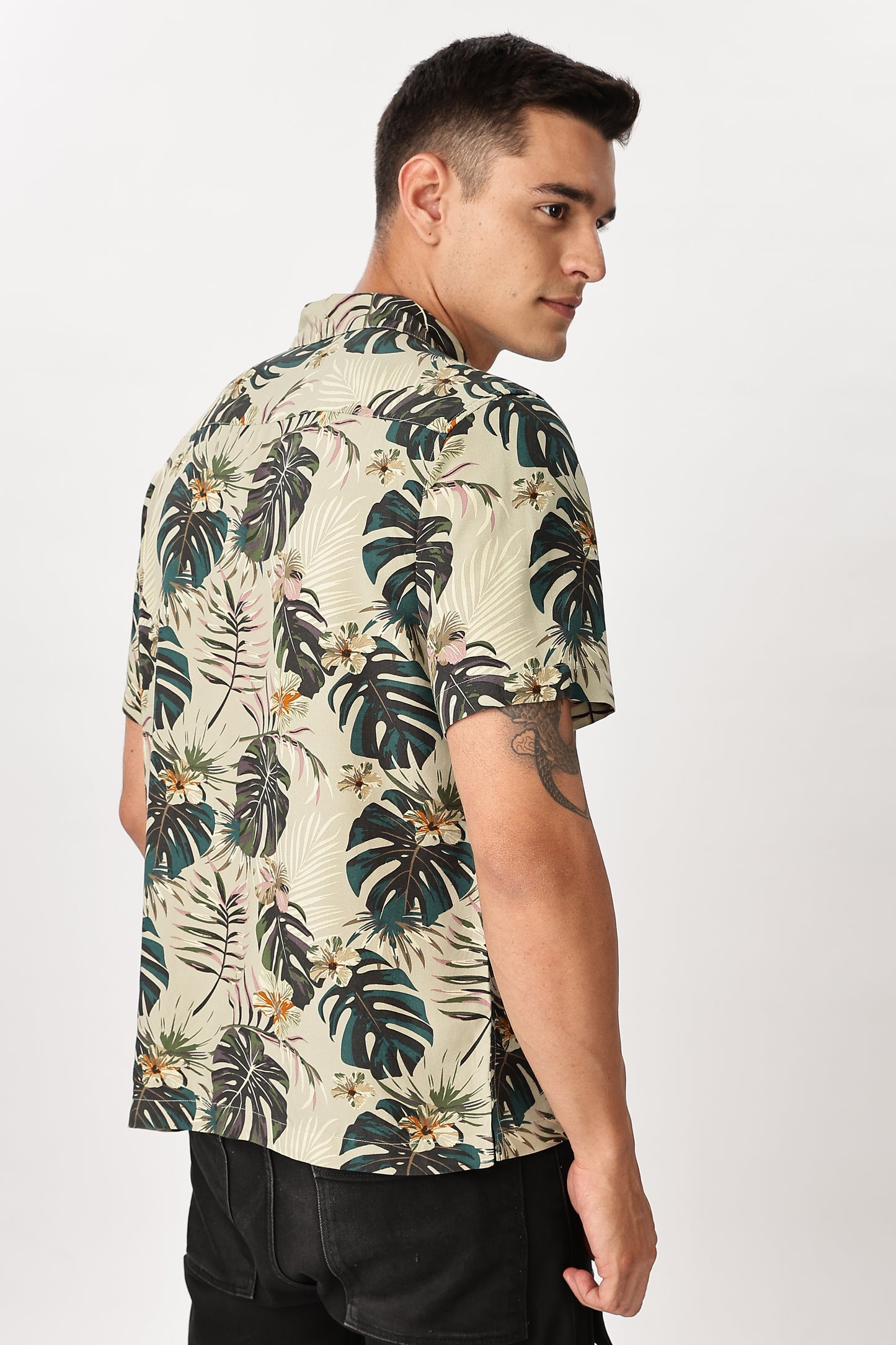 Uri Leaf Print Resort Collar Shirt