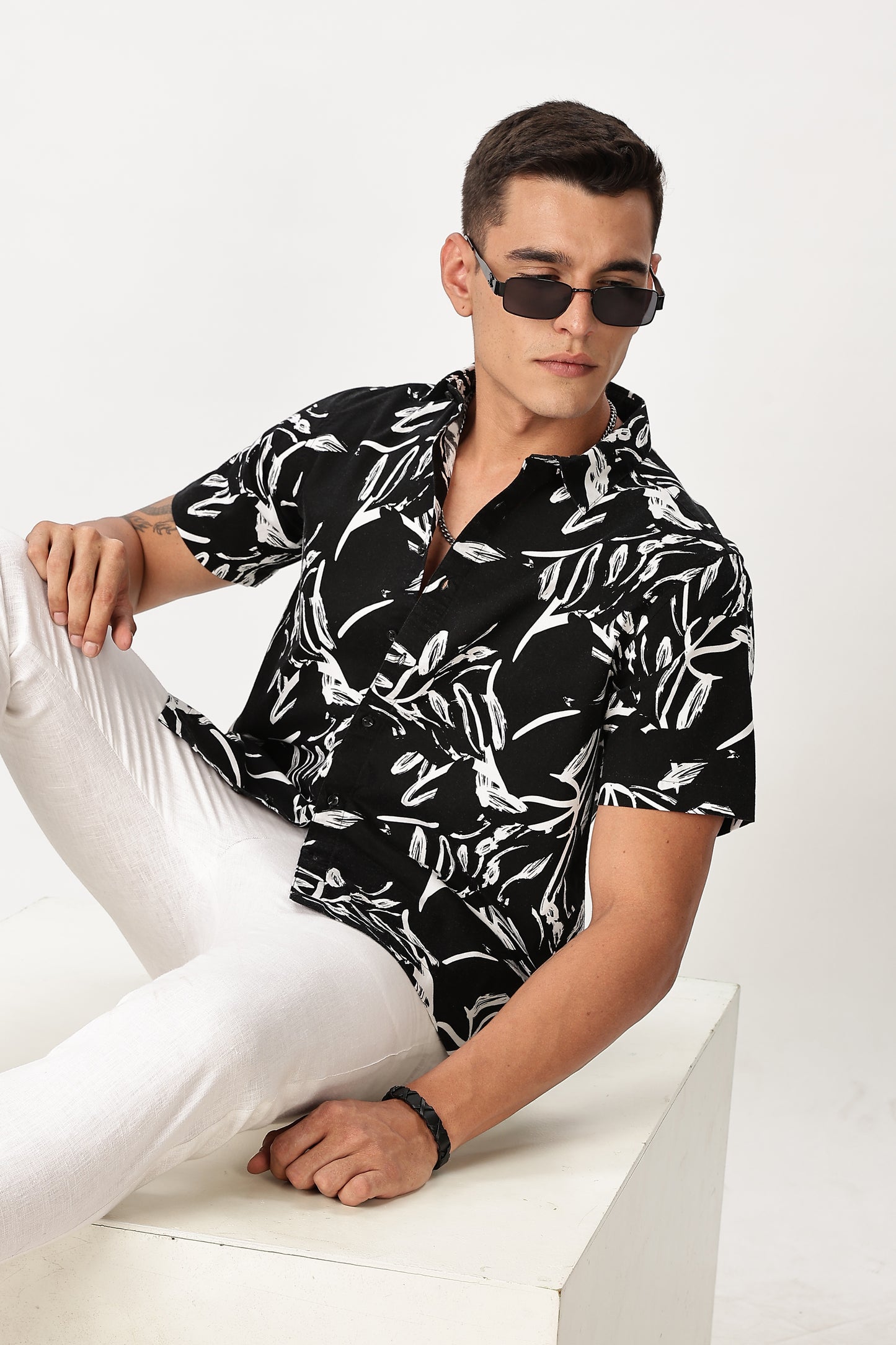 Uri Floral Sketch Black Shirt