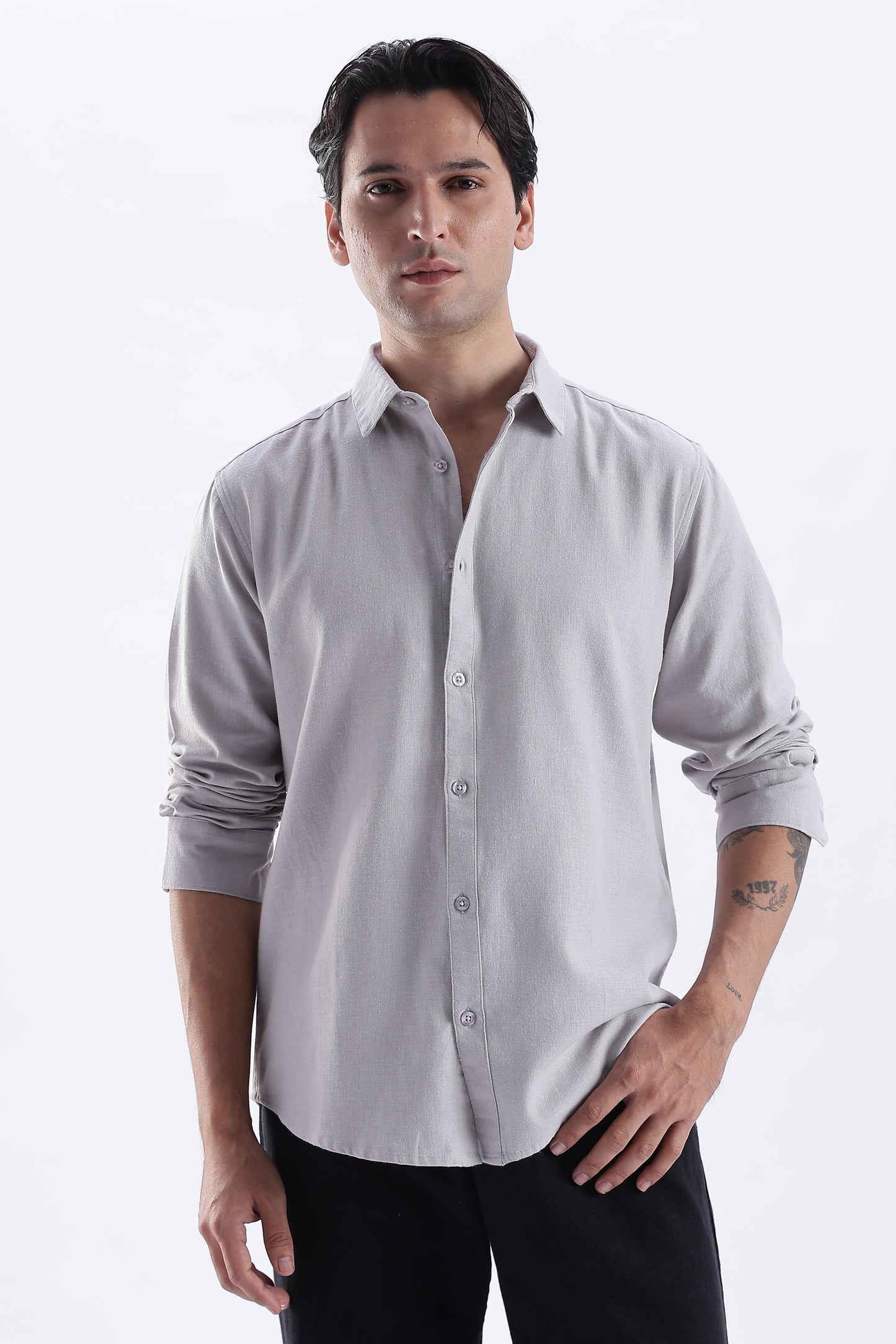 Uri Argent Grey Spread Collar Solid Shirt