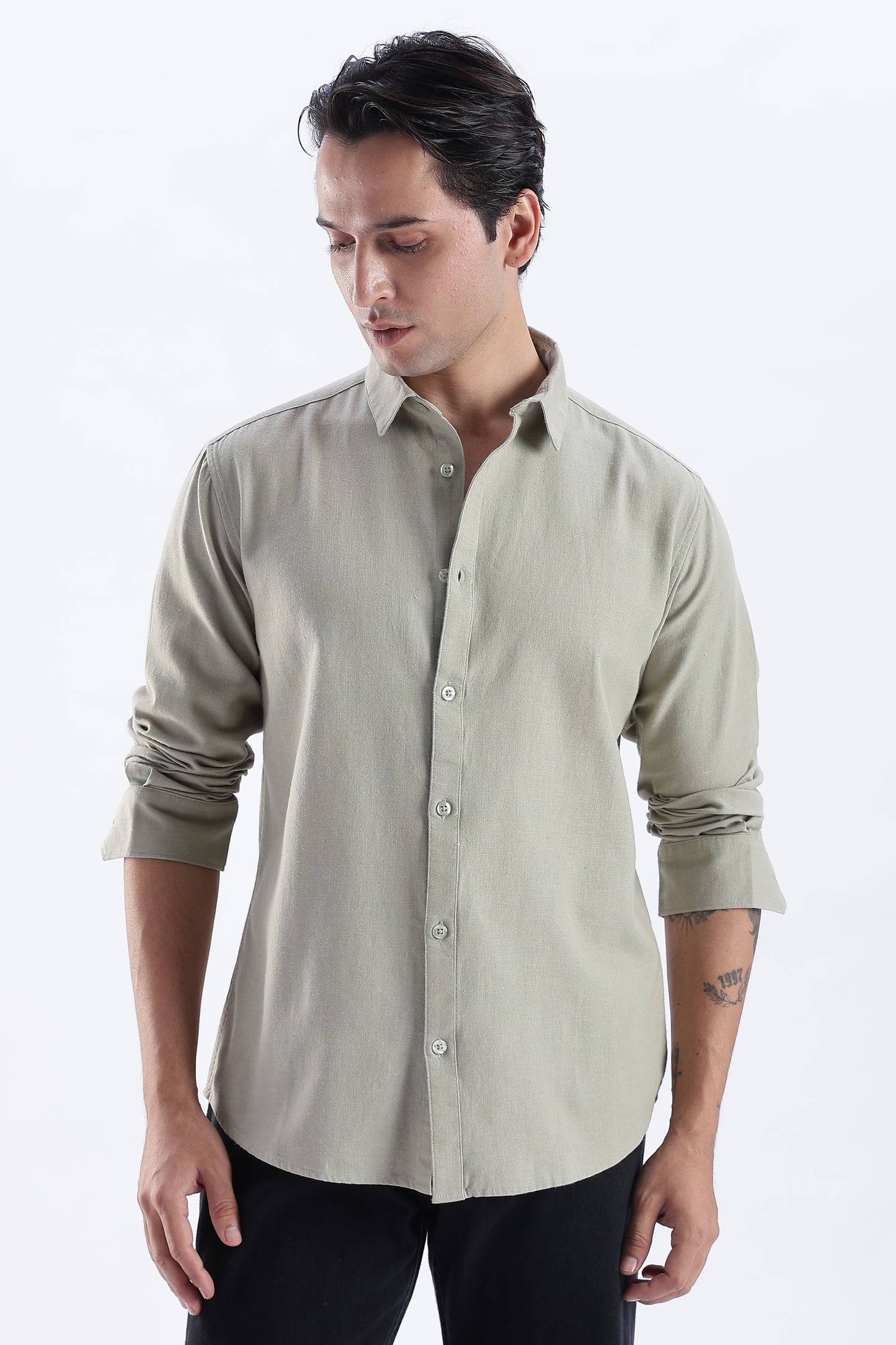 Uri Sap Green Spread Collar Solid Shirt