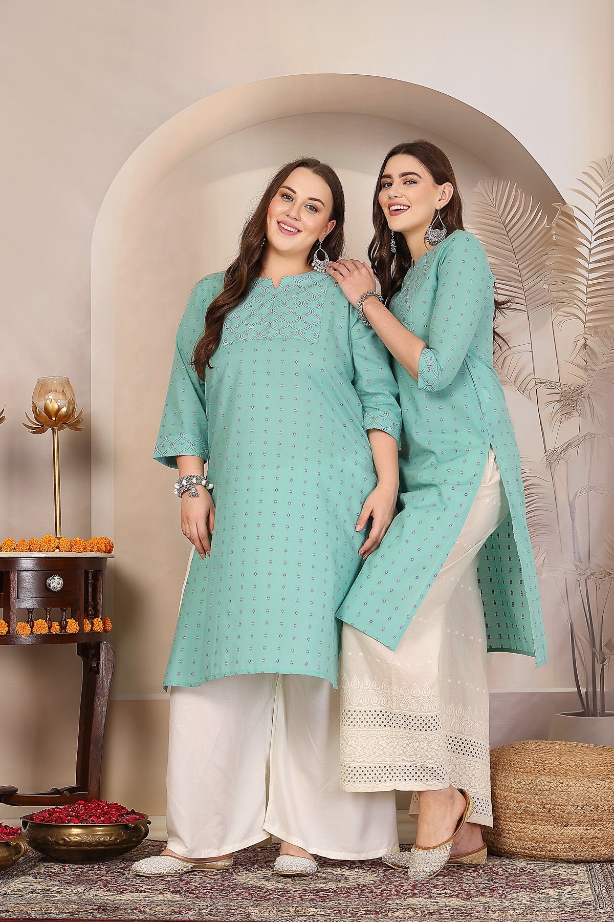 Women Sea Green Kurta With Embroidered Yoke