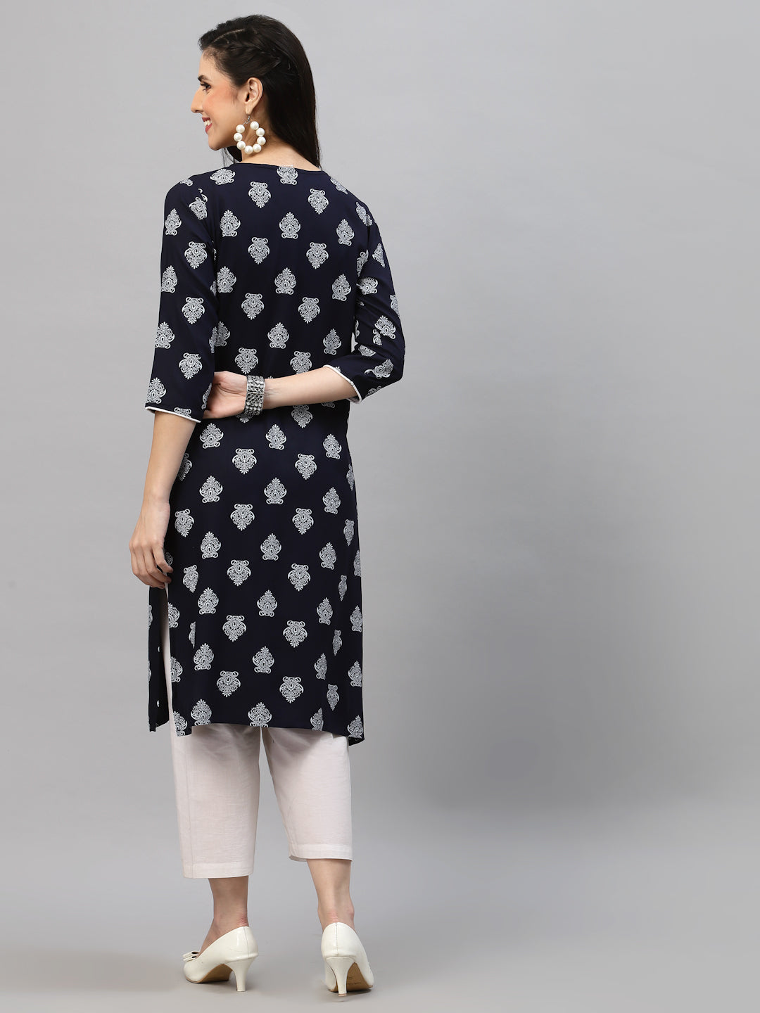 Women Blue Printed Kurta - Kashyap Global Lifestyles LLP