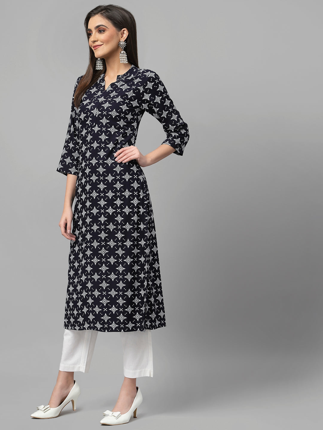 Women Blue Geometric Print Kurta - Kashyap Global Lifestyles LLP