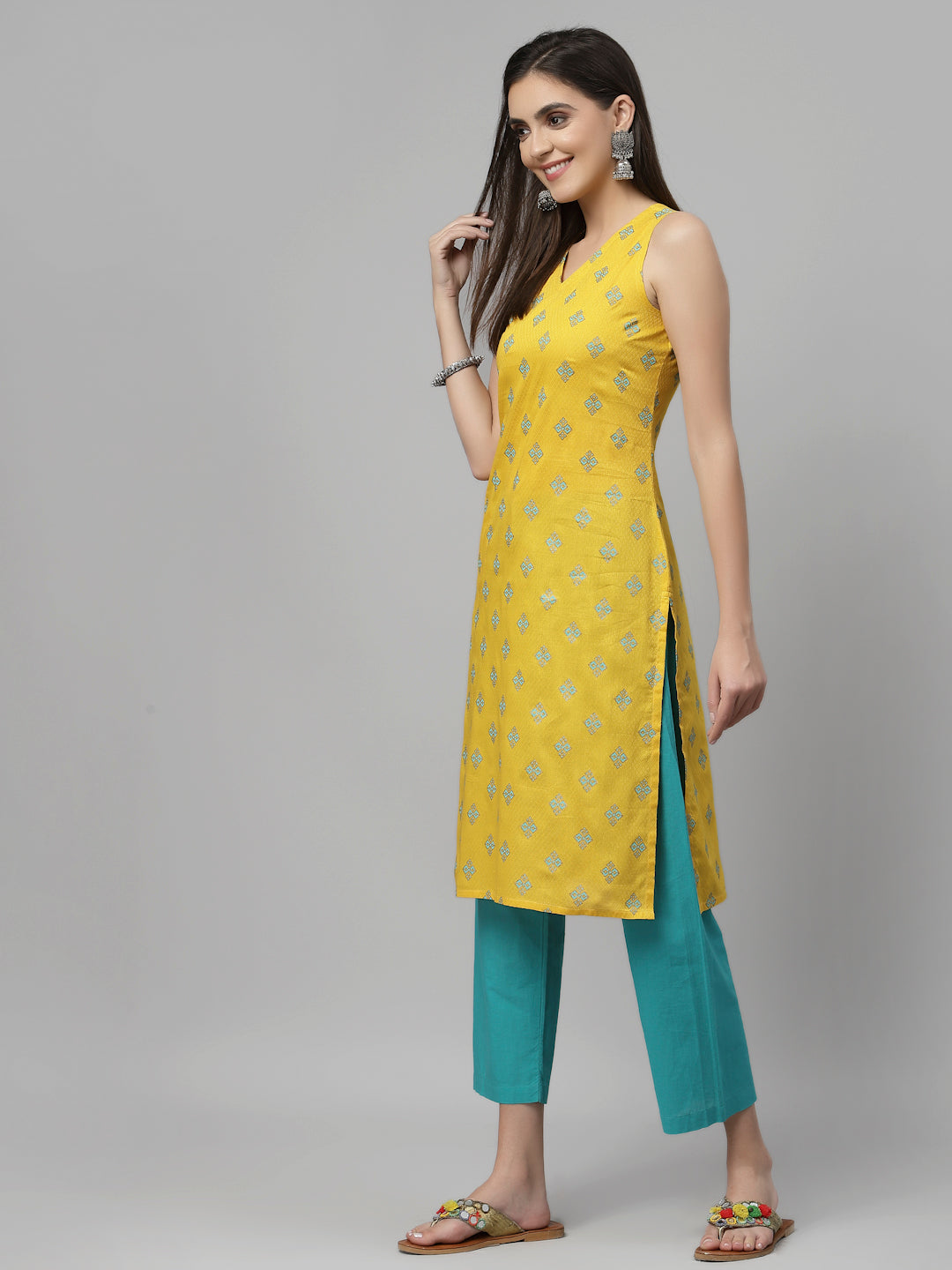 Womens Cotton Dobby V Neck Kurta - Kashyap Global Lifestyles LLP