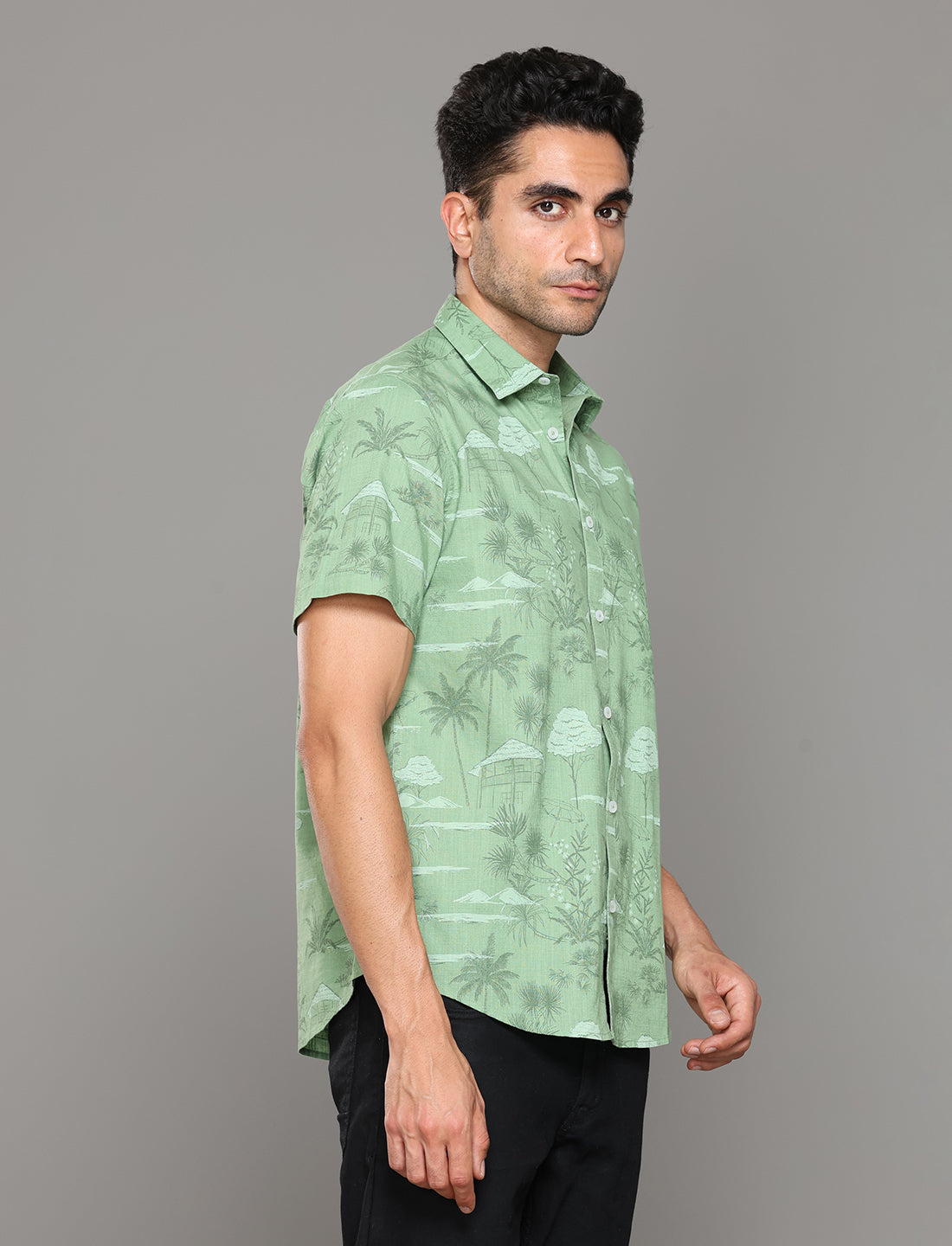 Men Green Printed Hawaiian Short Sleeves Shirt - Kashyap Global Lifestyles LLP
