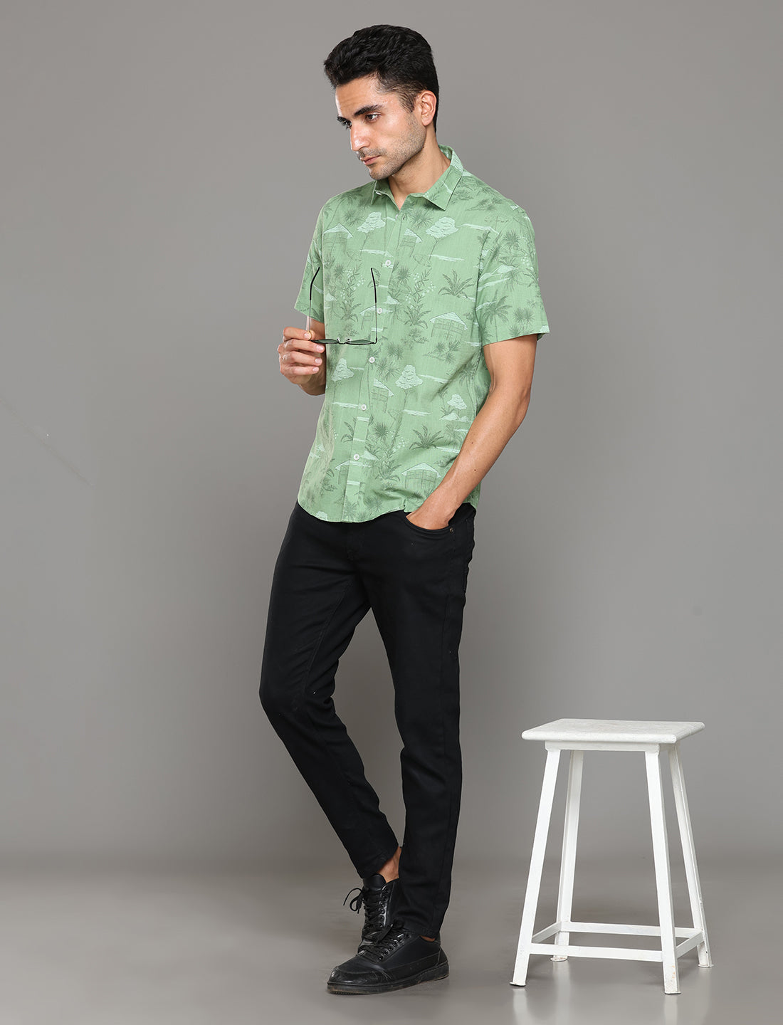 Men Green Printed Hawaiian Short Sleeves Shirt - Kashyap Global Lifestyles LLP