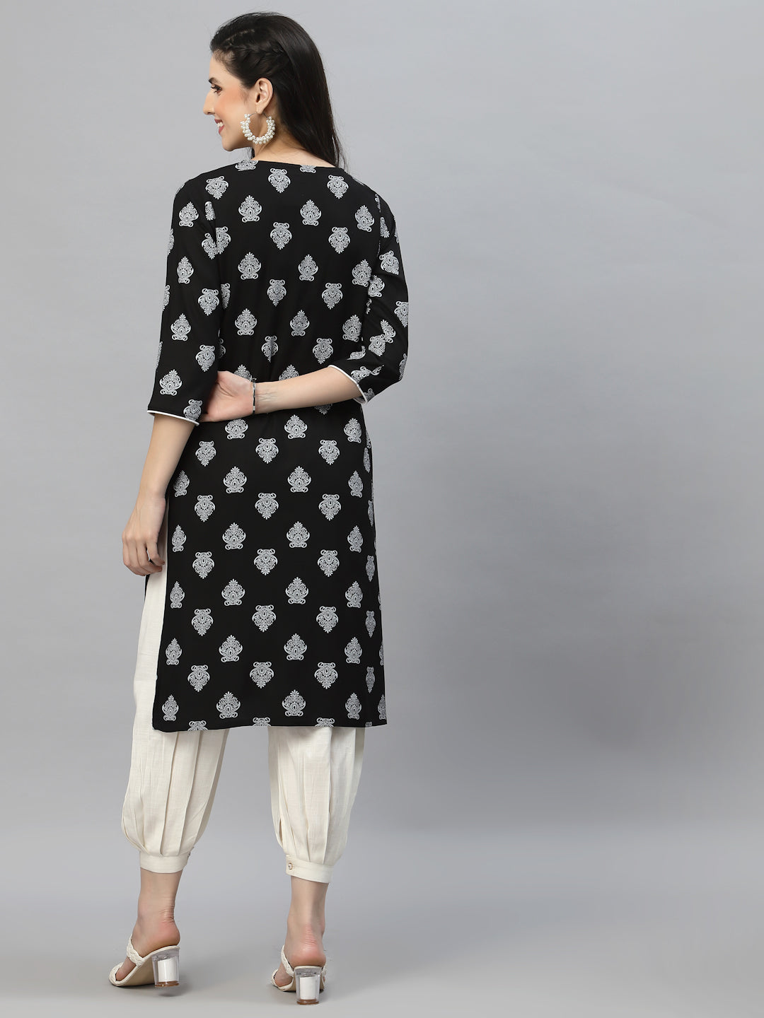 Women Black Printed Kurta - Kashyap Global Lifestyles LLP