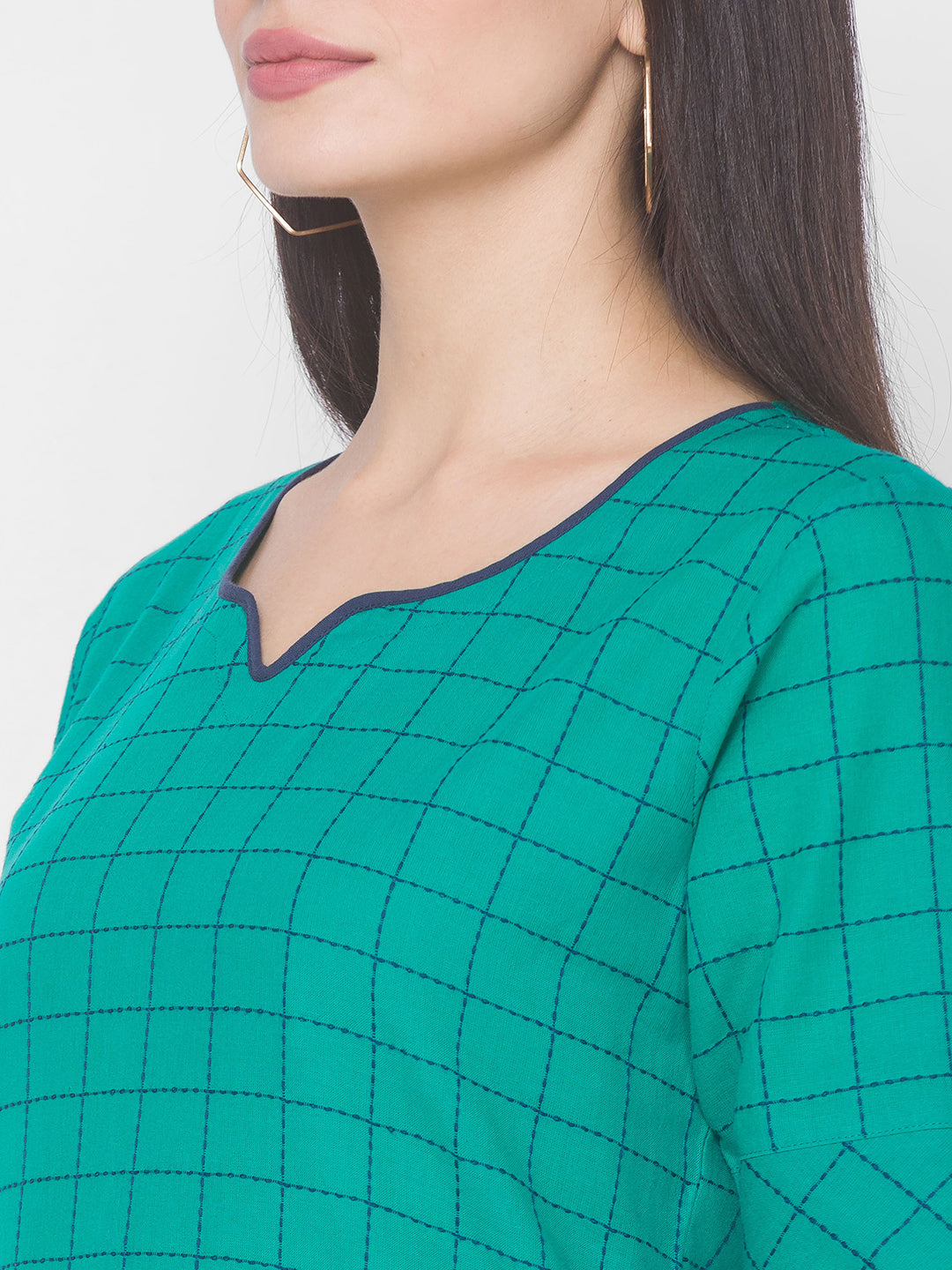 Women Green Cotton Checkered Kurta - Kashyap Global Lifestyles LLP