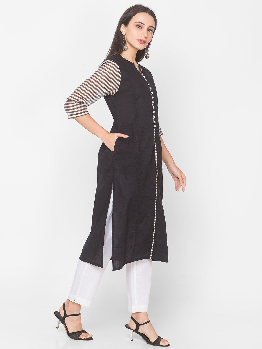 Women Cotton Straight Kurta With Contrast Sleeve - Kashyap Global Lifestyles LLP
